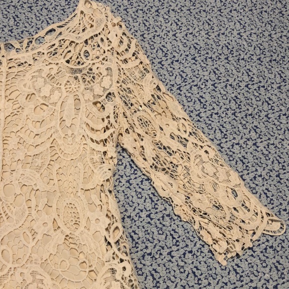 Adiva Cream Lace Top with Cami Size: M - Picture 2 of 6